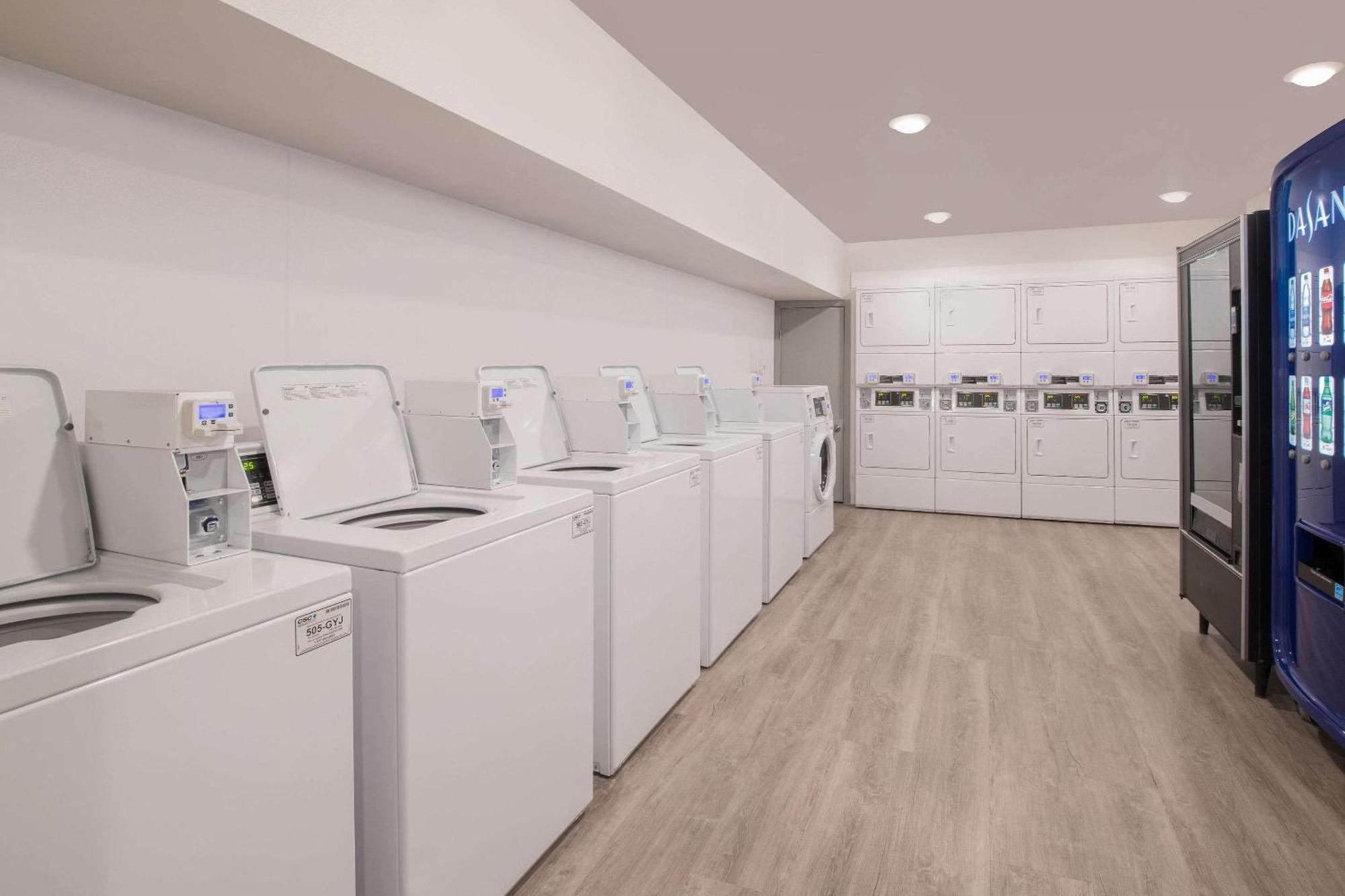 Woodspring Suites Savannah พูเลอร์ ภายนอก รูปภาพ
